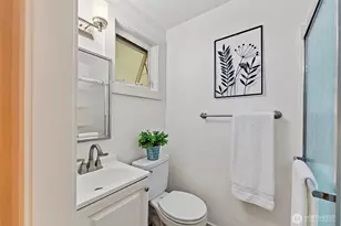 10024 Angeline Rd E, Bonney Lake, WA 98391 - Photo 23