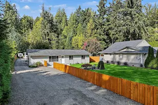 10024 Angeline Rd E, Bonney Lake, WA 98391 - Photo 3