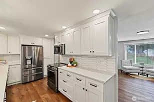 10024 Angeline Rd E, Bonney Lake, WA 98391 - Photo 13