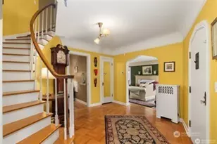 3333 43rd Ave NE, Seattle, WA 98105 - Photo 9