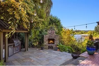 3333 43rd Avenue NE, Seattle, WA 98105 - Photo 5