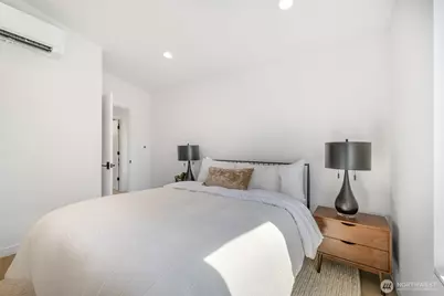 4219 51st Avenue S #B, Seattle, WA 98118 - Photo 11