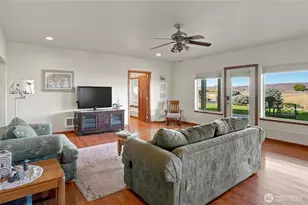 55776 Bay Area Dr NE, Electric City, WA 99123 - Photo 23