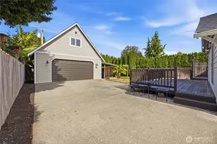 1215 8th Ave NW, Puyallup, WA 98371 - Photo 3