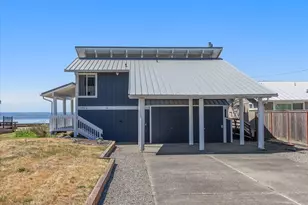 5924 Cedar St, Freeland, WA 98249 - Photo 1