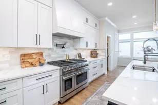 12648 NE 80th St, Kirkland, WA 98033 - Photo 5
