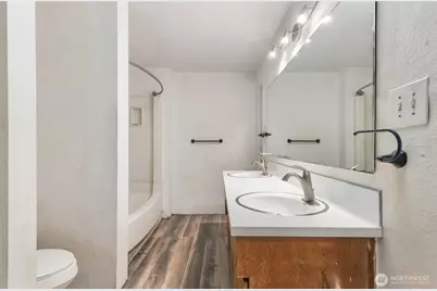 12900 76th Avenue S, Seattle, WA 98178 - Photo 23