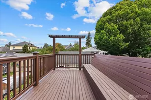 734 N 75th St, Seattle, WA 98103 - Photo 21