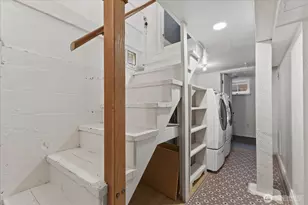 734 N 75th St, Seattle, WA 98103 - Photo 23