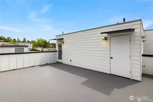 3638 Greenwood Ave N, Seattle, WA 98103 - Photo 15