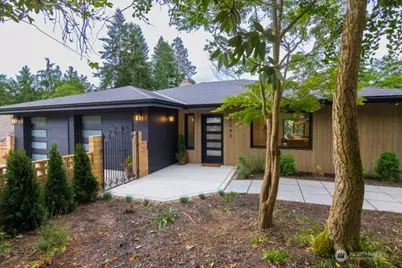 16040 36th Avenue NE, Lake Forest Park, WA 98155 - Photo 1