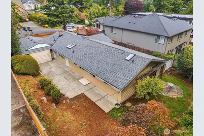 10241 NE 20th Place, Bellevue, WA 98004 - Photo 19