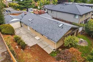 10241 NE 20th Pl, Bellevue, WA 98004 - Photo 19