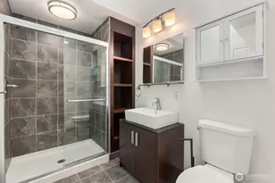 10241 NE 20th Pl, Bellevue, WA 98004 - Photo 9