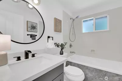 20915 W Richmond Road, Bothell, WA 98021 - Photo 27