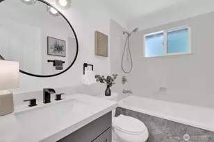 20915 W Richmond Rd, Bothell, WA 98021 - Photo 27
