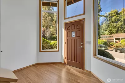 4038 169th Avenue SE, Bellevue, WA 98008 - Photo 3