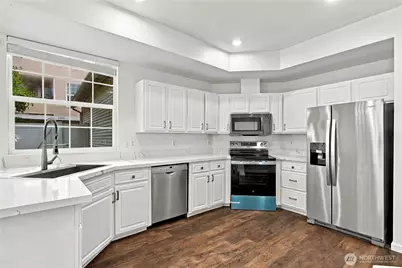 22634 NE 4th Place, Sammamish, WA 98074 - Photo 13