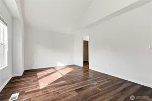22634 NE 4th Pl, Sammamish, WA 98074 - Photo 21