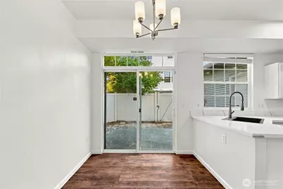 22634 NE 4th Place, Sammamish, WA 98074 - Photo 9
