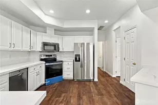 22634 NE 4th Pl, Sammamish, WA 98074 - Photo 11
