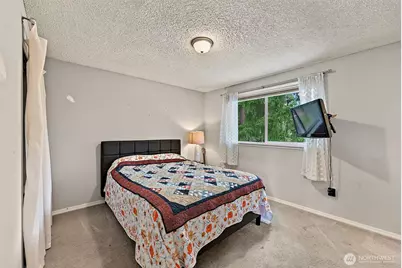 6873 Helena Drive NE, Bremerton, WA 98311 - Photo 17