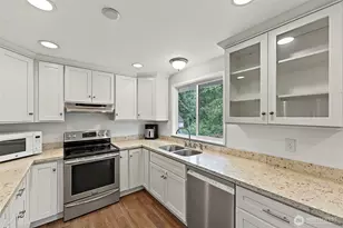 6873 Helena Dr NE, Bremerton, WA 98311 - Photo 13