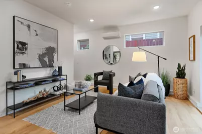 2639 41st Avenue SW #B, Seattle, WA 98116 - Photo 5