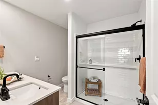 16202 Manor Way, Lynnwood, WA 98087 - Photo 17