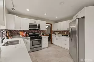 18325 214th Ave NE, Woodinville, WA 98077 - Photo 9
