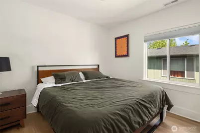 4206 Dayton Avenue N, Seattle, WA 98103 - Photo 17