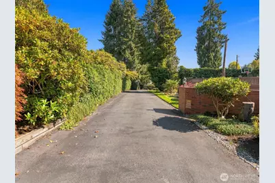 513 E Davies Loop Road, Lake Stevens, WA 98258 - Photo 3