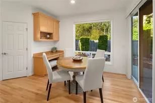 27022 SE 13th St, Sammamish, WA 98075 - Photo 17