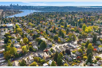 326 NE 50th Street, Seattle, WA 98105 - Photo 31
