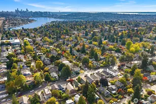 326 NE 50th St, Seattle, WA 98105 - Photo 31