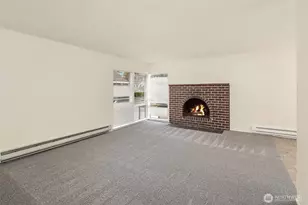 326 NE 50th St, Seattle, WA 98105 - Photo 3
