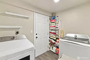 303 G St SE, Auburn, WA 98002 - Photo 11