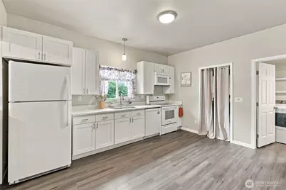 303 G Street SE, Auburn, WA 98002 - Photo 5