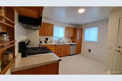 1720 Snyder Avenue, Bremerton, WA 98312 - Photo 13