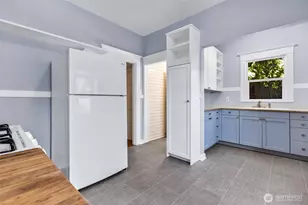 256 NE 50th St, Seattle, WA 98105 - Photo 19