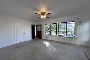 125 NE 52nd St, Seattle, WA 98105 - Photo 7