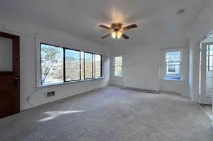 125 NE 52nd St, Seattle, WA 98105 - Photo 5