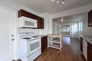 125 NE 52nd St, Seattle, WA 98105 - Photo 15