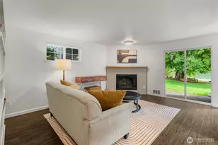 1153 N 198th St, Shoreline, WA 98133 - Photo 3