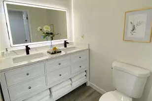 9302 Redmond Woodinville Rd NE, Redmond, WA 98052 - Photo 3