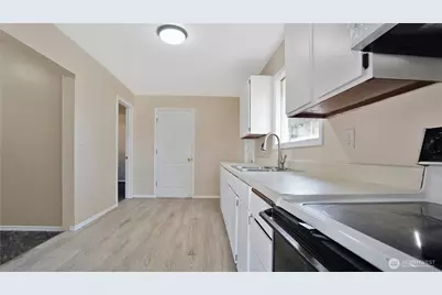 511 S West Boulevard, Aberdeen, WA 98520 - Photo 7