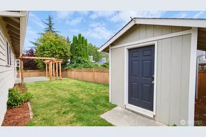 11945 SE 260th Place, Kent, WA 98030 - Photo 17