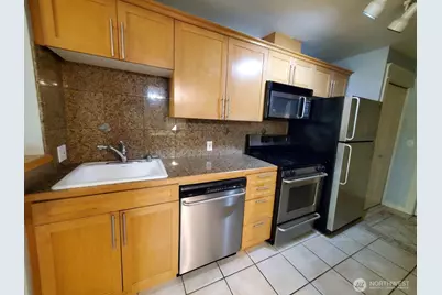 326 Queen Anne Avenue N #402, Seattle, WA 98109 - Photo 5