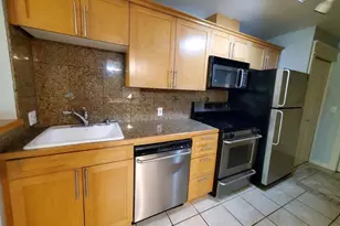326 Queen Anne Ave N, Seattle, WA 98109 - Photo 5