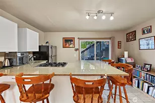 218 S 317th Pl, Federal Way, WA 98003 - Photo 17